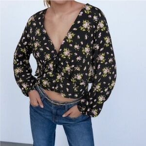 NWT ZARA Cropped Floral Blouse Women’s Size Medium